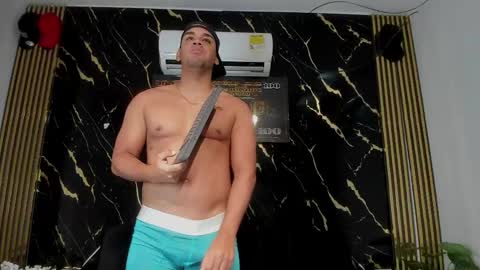 mr_maximo online show from June 2, 8:10 pm