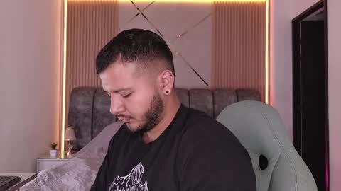 MIKEE online show from June 1, 3:07 am