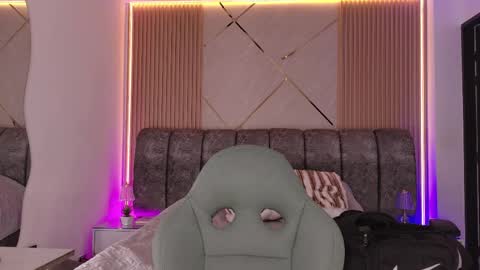 MIKEE online show from May 28, 3:15 am