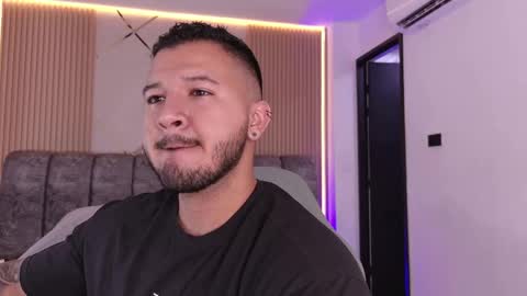 MIKEE online show from May 21, 3:35 am