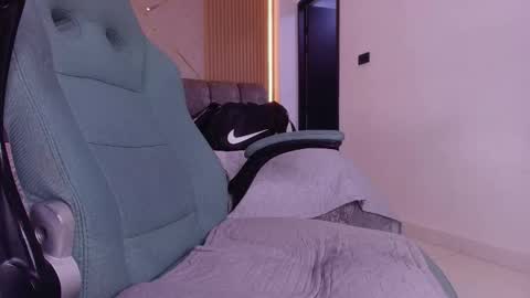 MIKEE online show from March 22, 8:30 am