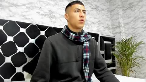 Mr Porn  online show from May 15, 6:49 pm