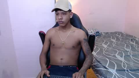 mr_stiven_ online show from February 2, 2:17 am