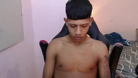 mr_stiven_ online show from January 5, 2:17 am