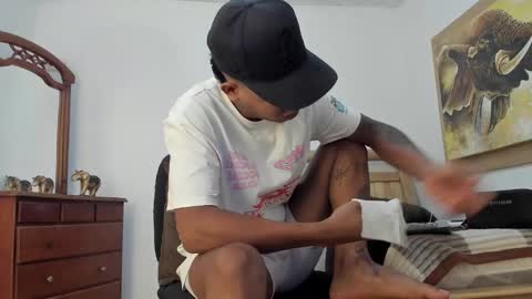 mr_stiven_ online show from March 3, 7:16 am