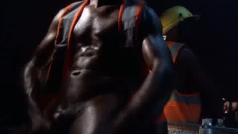 Snapshot of mrbigdiq chatting on December 6, 8:29 pm MrBigDiQ1 online show from December 6, 8:29 pm