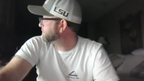 Snapshot of mrd4nk chatting on October 13, 3:23 am mrd4nk online show from October 13, 3:23 am