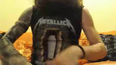 Snapshot of mrdeco8o chatting on February 1, 1:02 am I am online show from February 1, 1:02 am