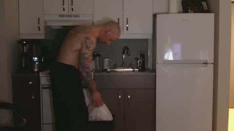 IwantU2WatchME online show from March 25, 8:40 am