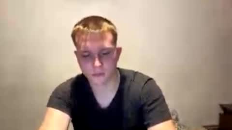 Snapshot of mrheat_ chatting on October 14, 8:05 pm Max online show from October 14, 8:05 pm