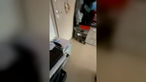 mrkinkygreekcucksissywannbe online show from July 3, 3:29 pm