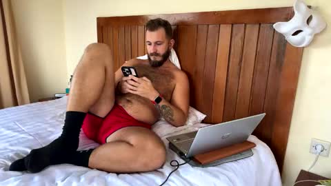 Max online show from April 13, 4:57 am