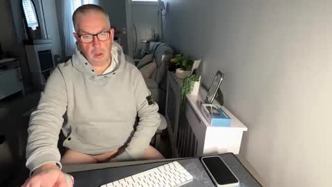 mtb1697 online show from November 11, 3:17 pm