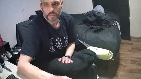 Muffdiver online show from March 1, 12:38 pm