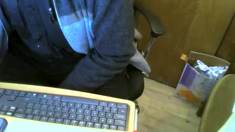 Snapshot of muller520 chatting on February 18, 2:59 pm muller520 online show from February 18, 2:59 pm