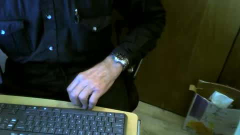 Snapshot of muller520 chatting on October 8, 4:44 pm muller520 online show from October 8, 4:44 pm
