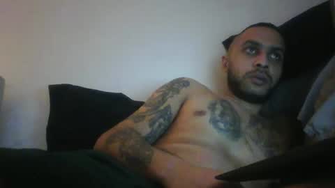 muscallan online show from November 3, 8:32 pm