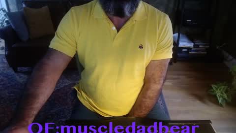 Snapshot of muscledadbear chatting on October 7, 4:00 pm Jordan El Din online show from October 7, 4:00 pm