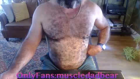Snapshot of muscledadbear chatting on October 16, 6:27 pm Jordan El Din online show from October 16, 6:27 pm