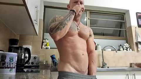 muscledaddy69s online show from August 6, 12:38 am