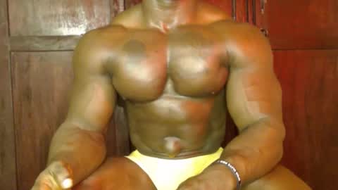 musclegod23 online show from October 21, 1:09 am