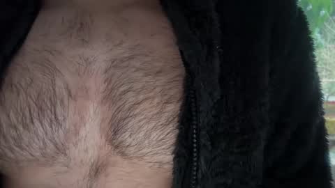 Snapshot of musclehair3 chatting on December 21, 10:28 am musclehair3 online show from December 21, 10:28 am