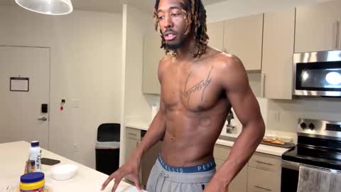 mycreamydreams online show from March 8, 12:20 am