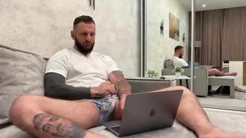 mynameismartin online show from December 11, 3:00 pm