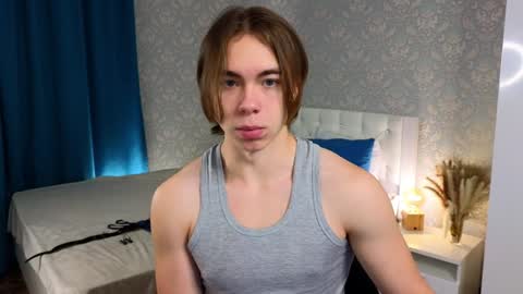 Mickey online show from December 15, 6:15 pm