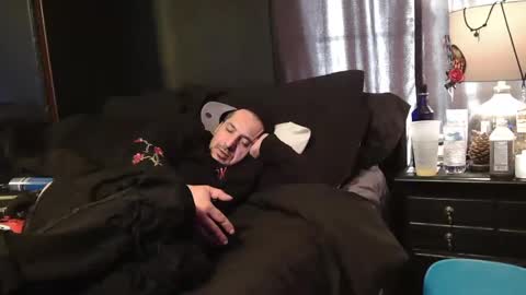 Snapshot of n3v3rpanic1 chatting on December 3, 6:28 pm SnackPants online show from December 3, 6:28 pm