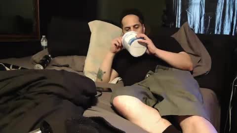 Snapshot of n3v3rpanic1 chatting on February 18, 11:52 pm SnackPants online show from February 18, 11:52 pm