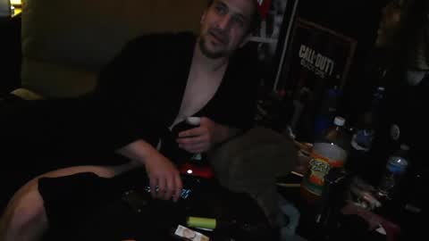 Snapshot of n3v3rpanic1 chatting on December 29, 9:39 am SnackPants online show from December 29, 9:39 am