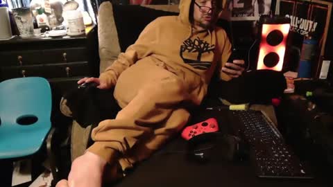 Snapshot of n3v3rpanic1 chatting on January 17, 6:58 pm SnackPants online show from January 17, 6:58 pm