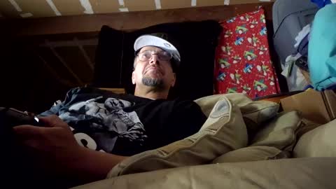 Snapshot of n3v3rpanic1 chatting on September 21, 9:31 am SnackPants online show from September 21, 9:31 am