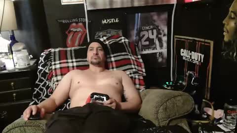 Snapshot of n3v3rpanic1 chatting on December 17, 9:27 pm SnackPants online show from December 17, 9:27 pm