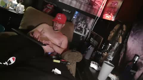 Snapshot of n3v3rpanic1 chatting on January 6, 10:35 am SnackPants online show from January 6, 10:35 am