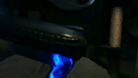 Snapshot of nadine0815 chatting on February 18, 10:36 pm Mario online show from February 18, 10:36 pm