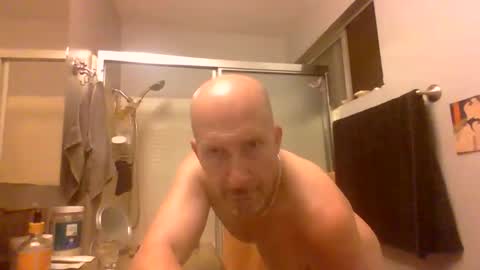 NAKEDINLA online show from April 5, 8:44 am