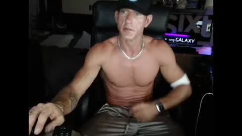 nakedoutsdeurwndw online show from July 20, 5:26 pm