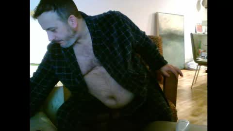 Snapshot of nassobout chatting on October 18, 8:52 am nassobout online show from October 18, 8:52 am