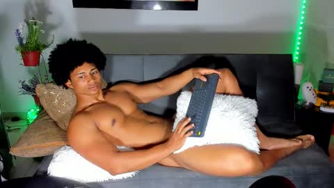 Snapshot of nathan_sexy247 chatting on October 15, 11:07 am Nathan online show from October 15, 11:07 am