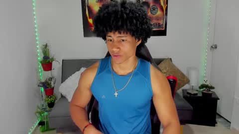 Snapshot of nathan_sexy247 chatting on February 12, 11:18 am Nathan online show from February 12, 11:18 am