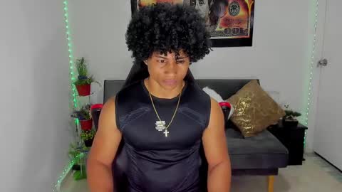 Snapshot of nathan_sexy247 chatting on February 14, 2:07 am Nathan online show from February 14, 2:07 am