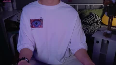 N A T H AN online show from November 8, 3:59 pm