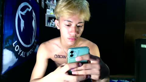 Loy online show from November 25, 7:38 pm