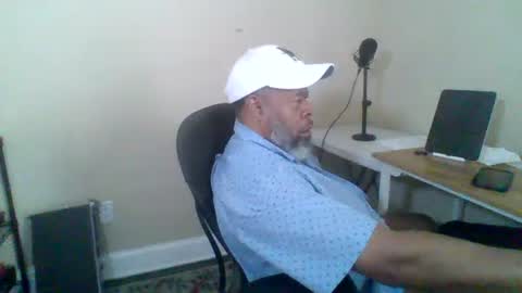 Snapshot of ncmale2021 chatting on September 17, 6:09 pm Terry online show from September 17, 6:09 pm