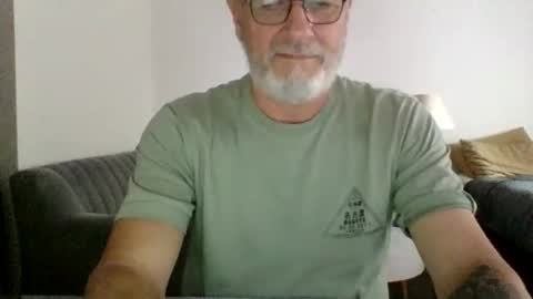 neckdown12 online show from February 28, 9:36 pm