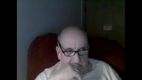 Tom online show from February 8, 1:33 am