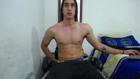 Snapshot of neitan___ chatting on January 1, 11:40 pm neitan___ online show from January 1, 11:40 pm