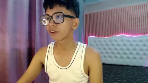 Ethan online show from June 4, 10:49 pm